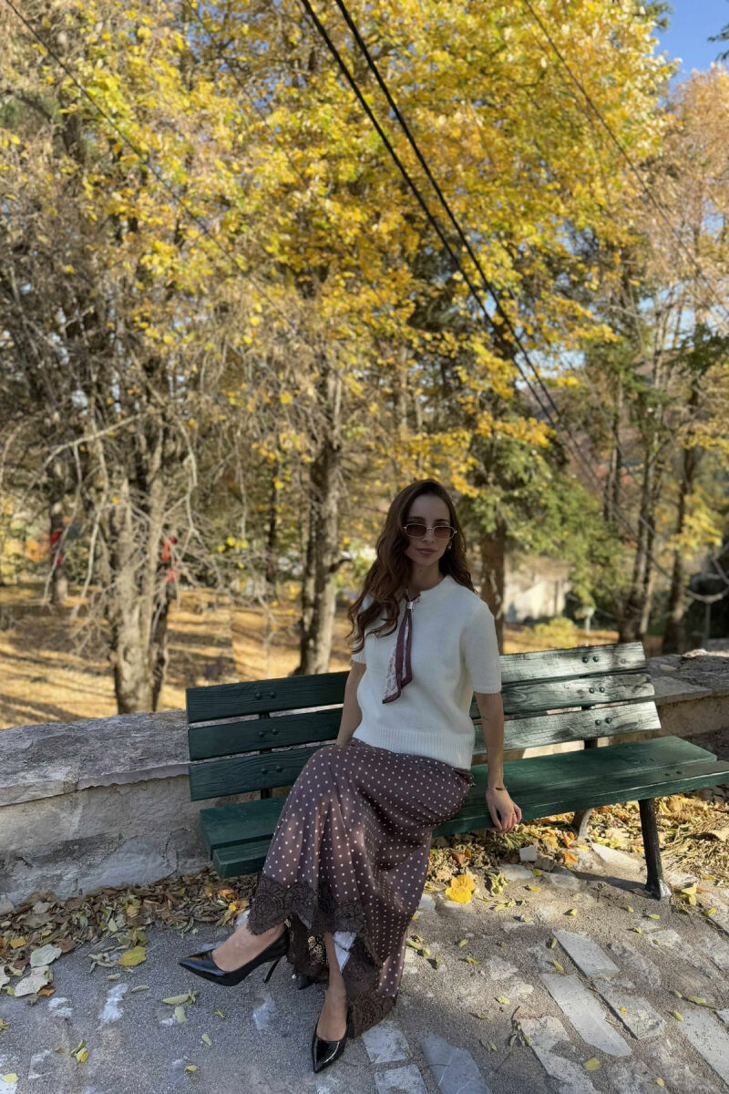 TRIKO ME MËNGË TË SHKURTRA DHE ME DETAJIN E SHALLIT PËR FEMRA NË NGJYRË KREM - 3