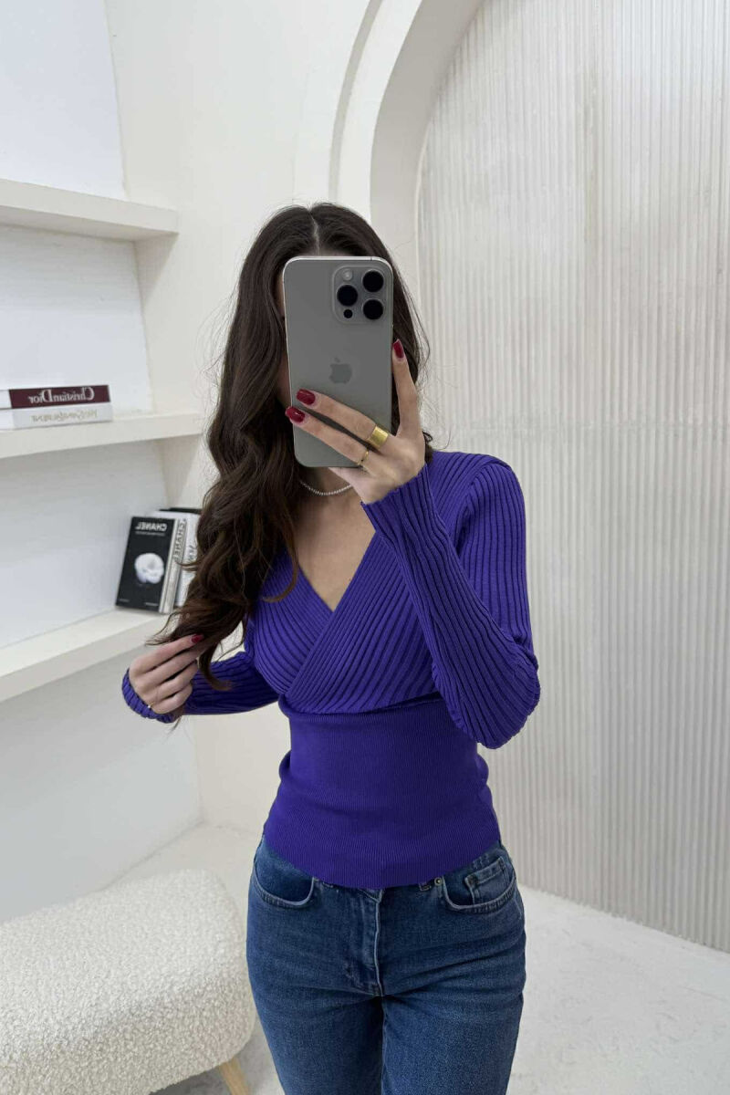 TRIKO NJË NGJYRËSHE E THJESHTË PËR FEMRA NË NGJYRËN LEJLA - 2