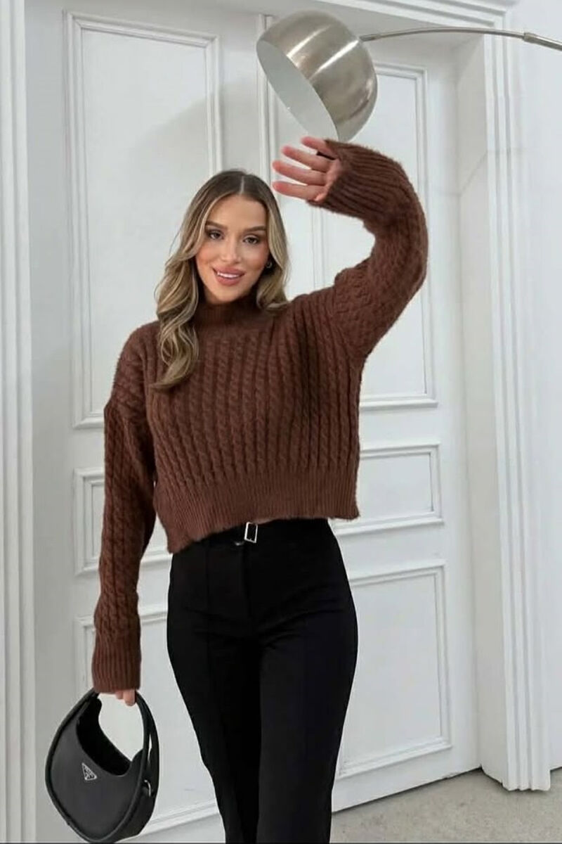 TRIKO NJE NGJYRESHE ME JAKE GJYSEM GOLF PER FEMRA NE NGJYRE KAFE - 1