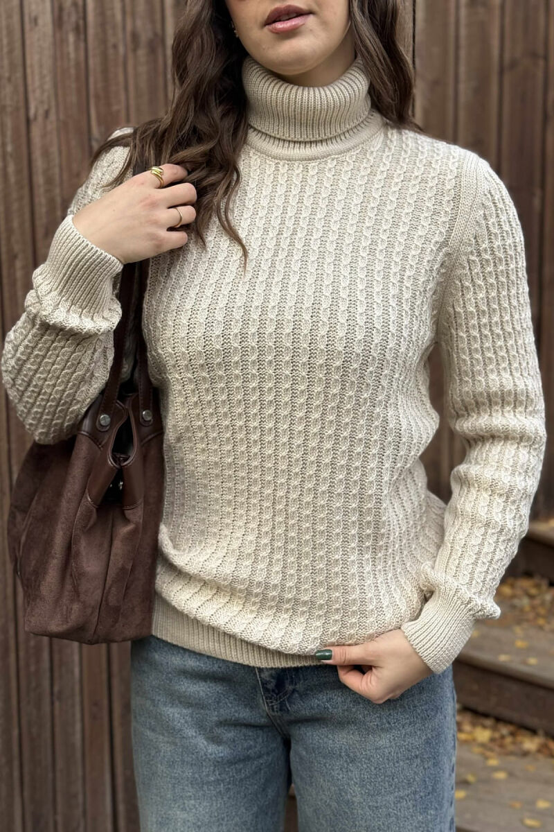 TRIKO NJE NGJYRESHE ME JAKE GOLF PER FEMRA NE NGJYRE BEZHE - 4