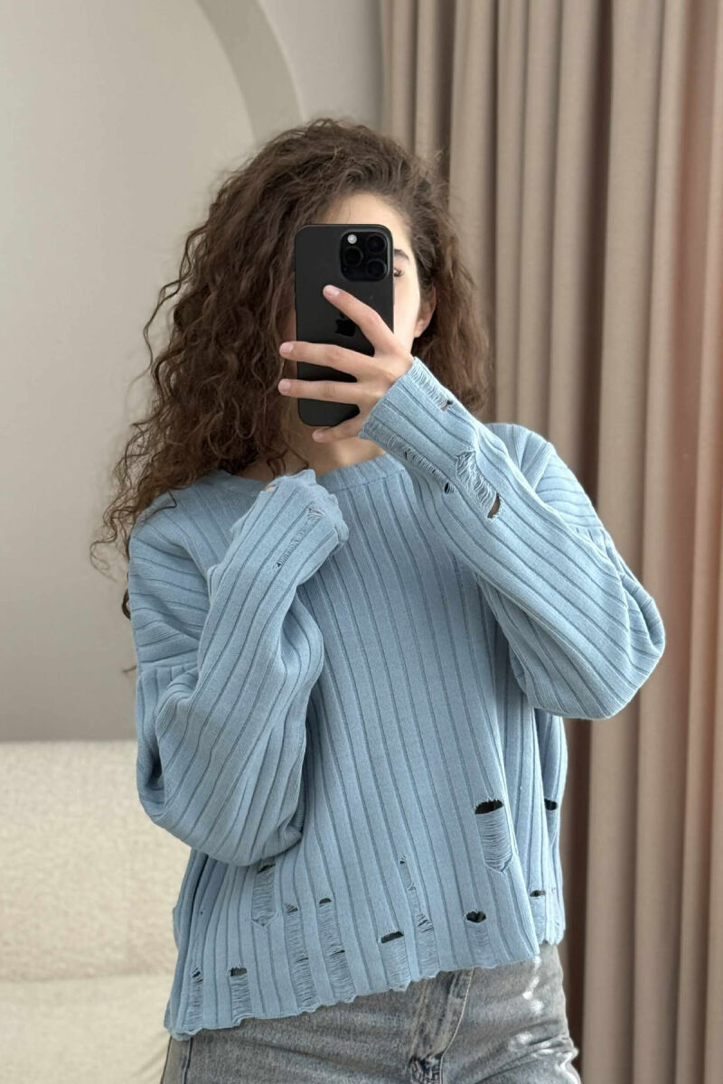 TRIKO NJË NGJYRËSHE ME JAKË TË RRUMBULLAKËT PËR FFEMRA NË NGJYRËN BLU TË ZBARDHUR - 3