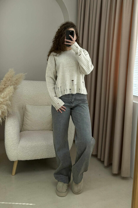 TRIKO NJË NGJYRËSHE ME JAKË TË RRUMBULLAKËT PËR FFEMRA NË NGJYRËN KREM - 2