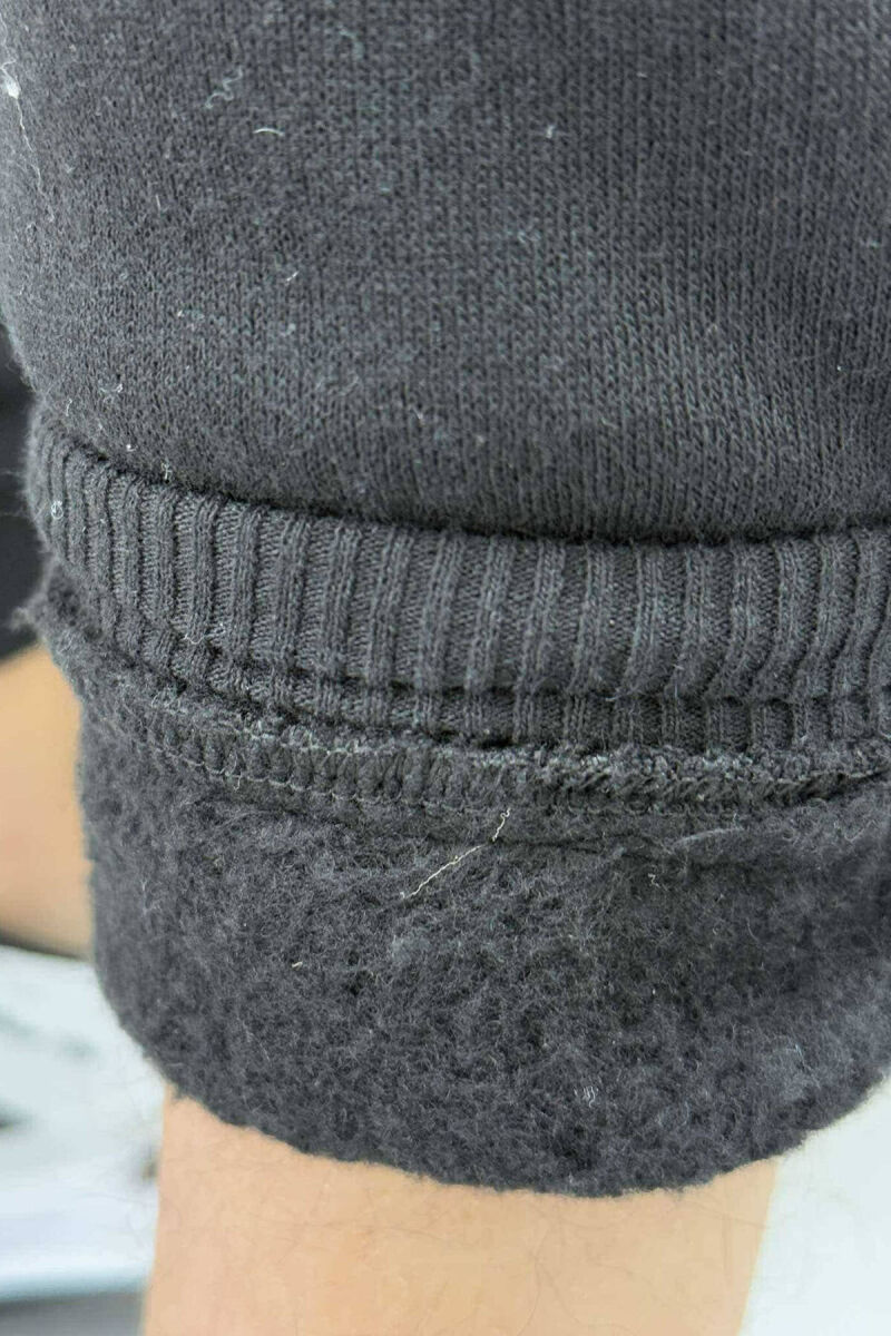 TUTA ME PUSH ME PAK SHKRIME PËR MESHKUJ NË NGJYRËN E ZEZË - 5