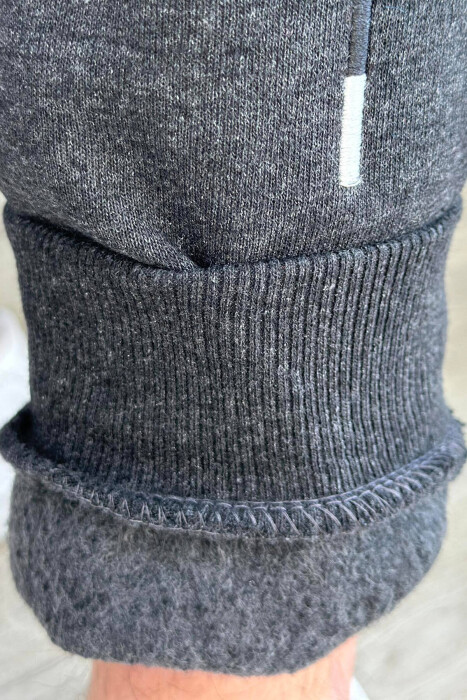 TUTA ME PUSH PËR MESHKUJ NË NGJYRËN GRI E ERRËT - 3