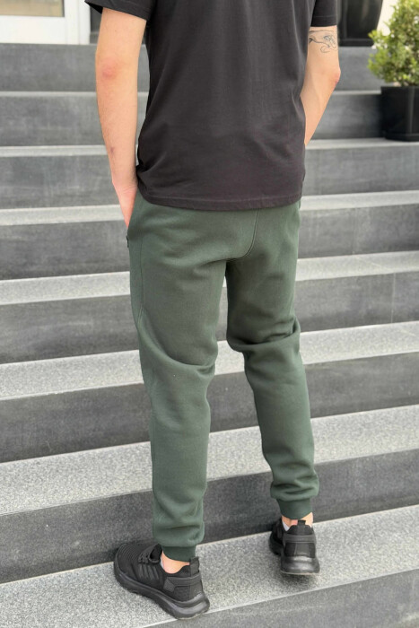 TUTA NJË NGJYRËSHE ME PUSH PËR MESHKUJ NË NGJYRËN JESHILE - 4