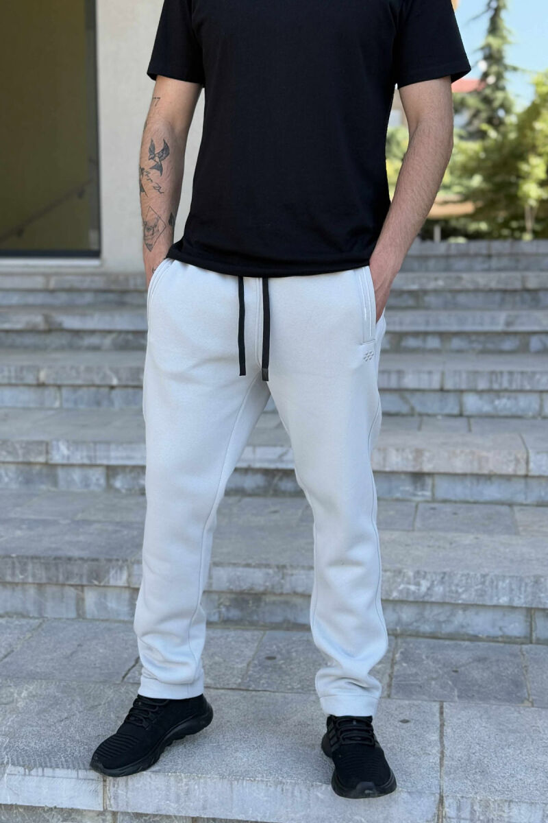 TUTA NJË NGJYRËSHE TË THJESHTA PËR MESHKUJ NË NGJYRËN GRI E ZBARDHUR - 2