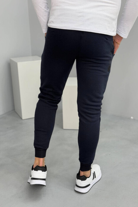 TUTA TË THJESHTA ME PUSH PËR MESHKUJ NË NGJYRËN BLU E ERRËT - 4