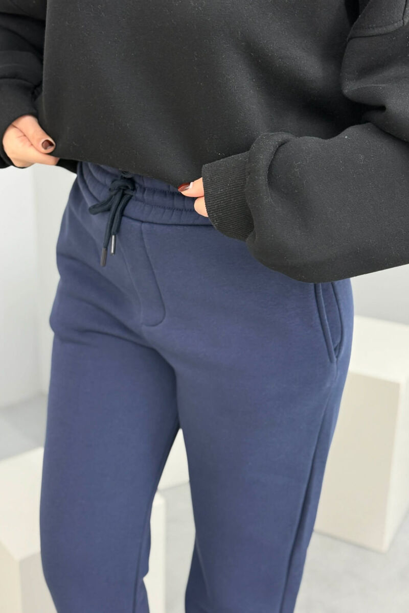ONE COLOR SIMPLE FLUFFY WOMEN SWEATPANTS DARK BLUE/BEE - 4