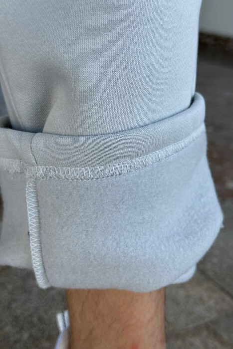 TUTA TË THJESHTA NJË NGJYRËSHE ME PUSH PËR MESHKUJ NË NGJYRËN GRI TË ZBARDHUR - 4