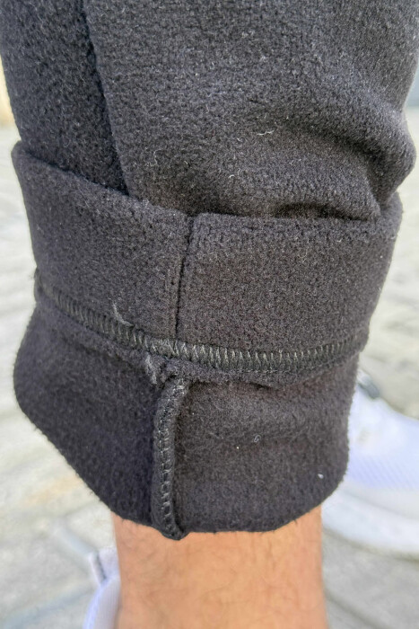 TUTA TË THJESHTA POLARE PËR MESHKUJ NË NGJYRËN E ZEZË - 3