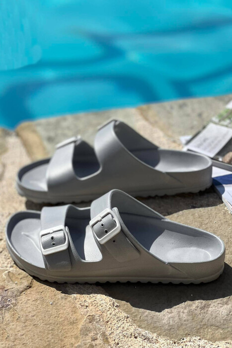 TWO ADJUSTABLE STRAPS MEN SLIPPERS GREY/GRI 