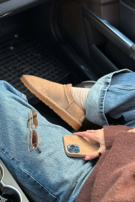 UGG NJE NGJYRESHE ME PUSH PER FEMRA NE NGJYRE BEZHE - 3