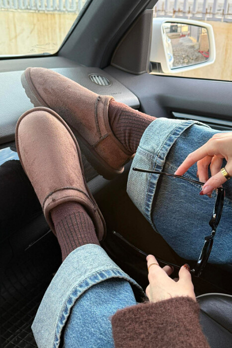 UGG NJE NGJYRESHE ME PUSH PER FEMRA NE NGJYRE KAFE TE ERRET - 3