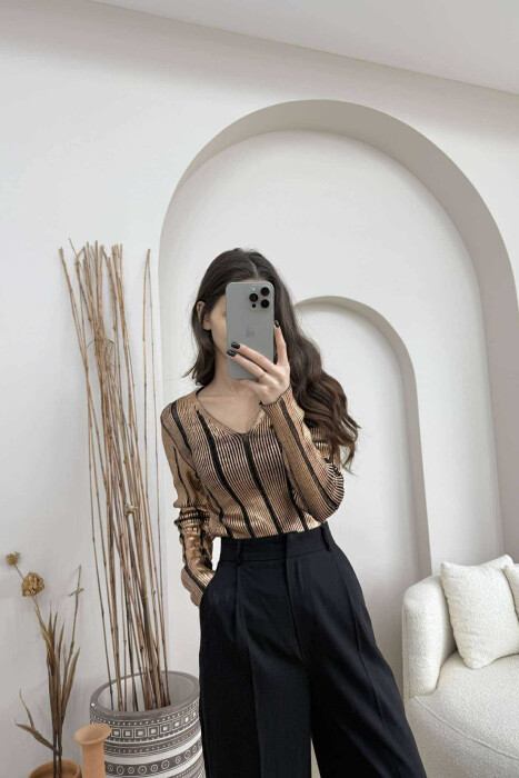 V NECK SIMPLE SHINY WOMEN SWEATER BRONX/BRONX 