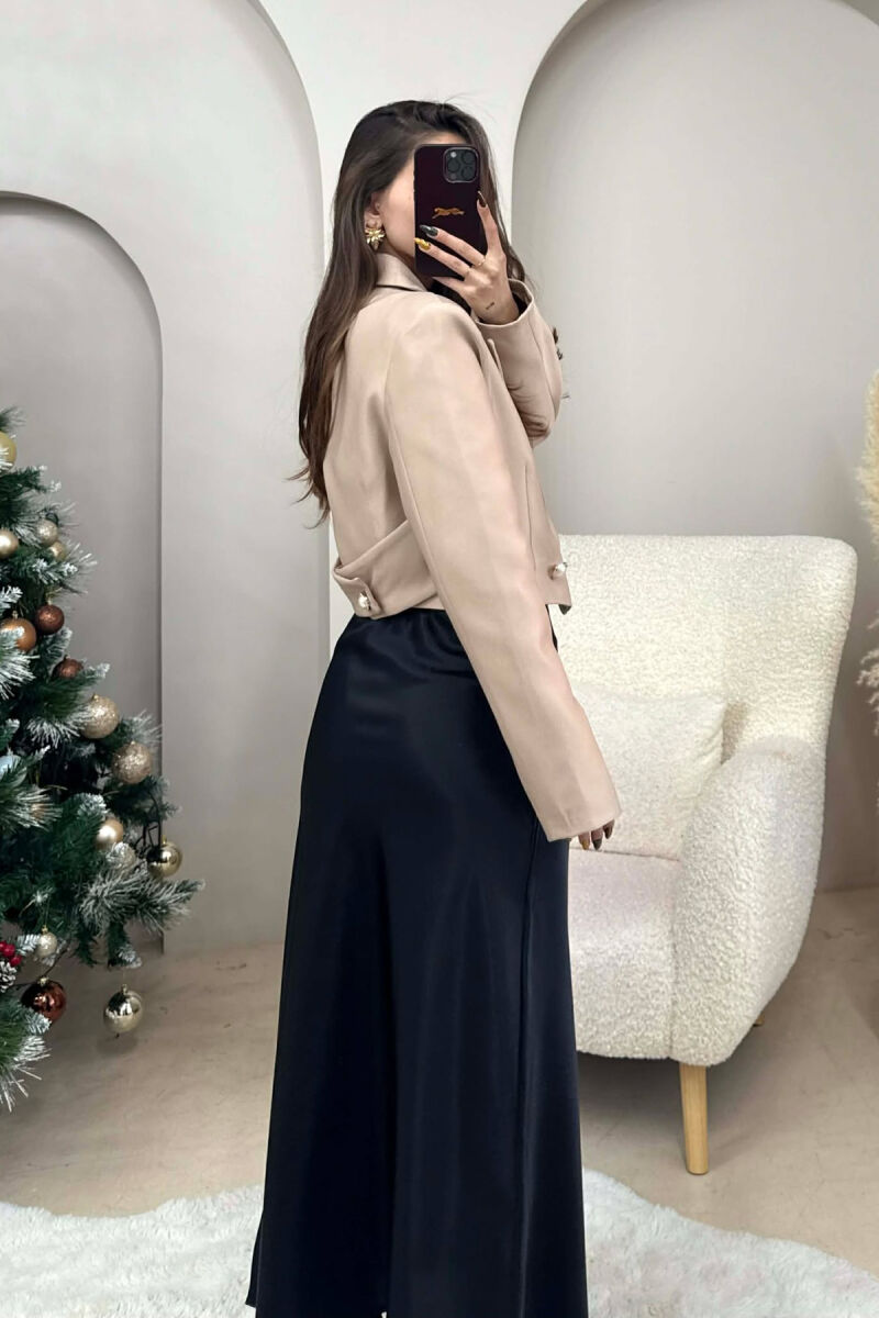 XHAKETE E SHKURTER ME DY BUTONA PER FEMRA NE NGJYRE BEZHE - 5