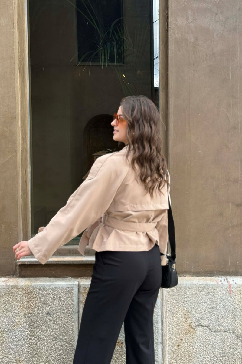 XHAKETE E SHKURTER ME JAKE TE LARTE PER FEMRA NE NGJYRE BEZHE - 2