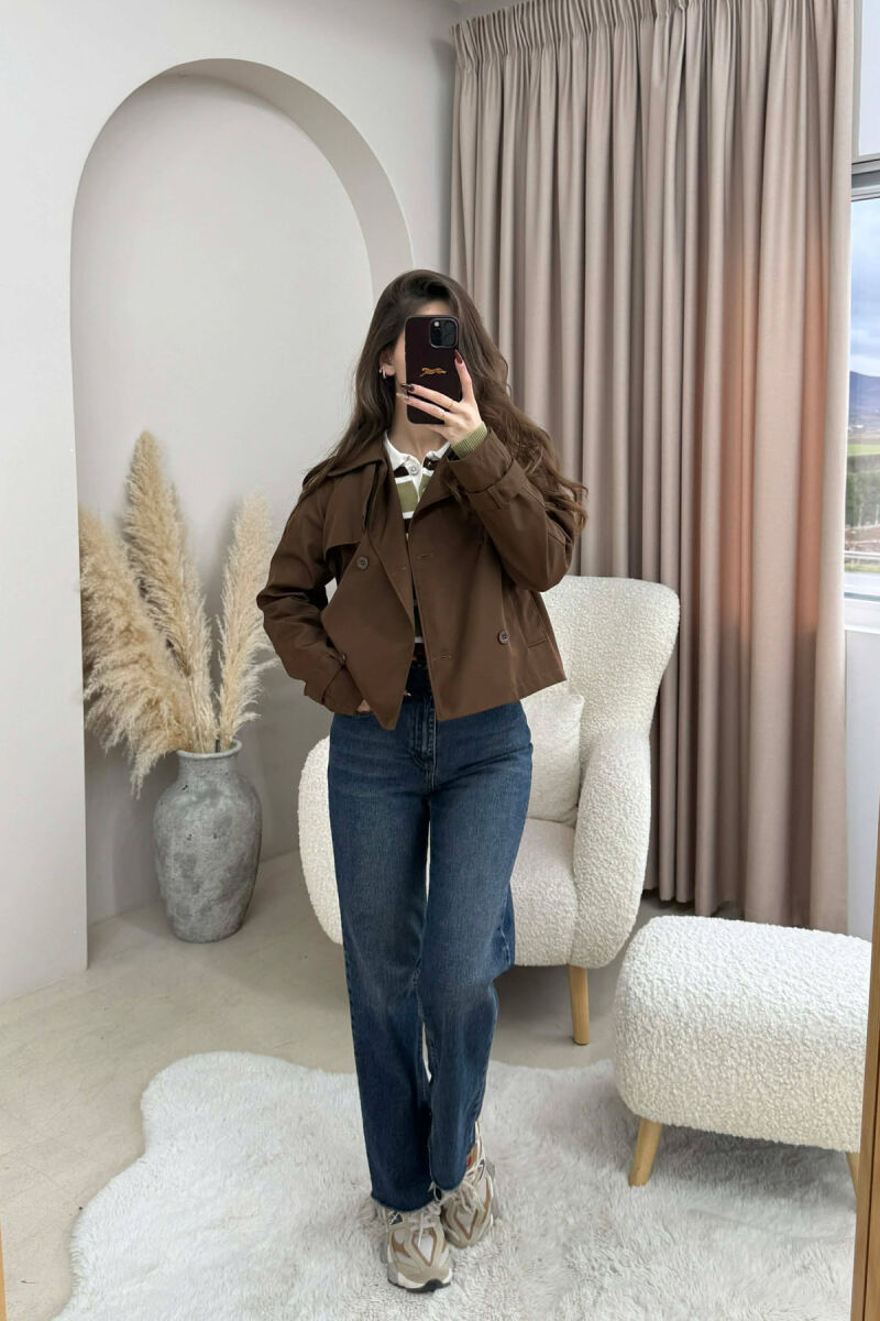 XHAKETE E SHKURTER NJE NGJYRESHE PER FEMRA NE NGJYRE KAFE - 2