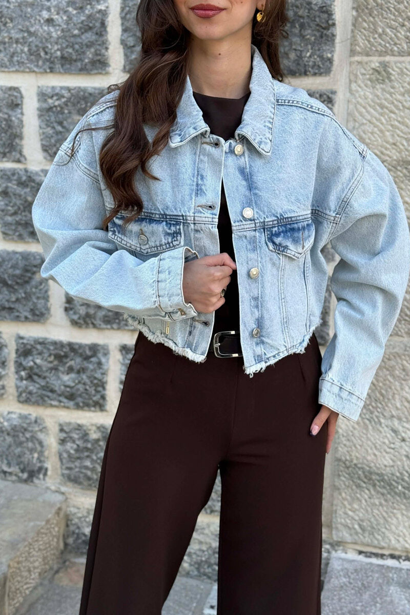 XHAKETE E SHKURTER XHINS PER FEMRA NE NGJYRE BABY BLU - 4