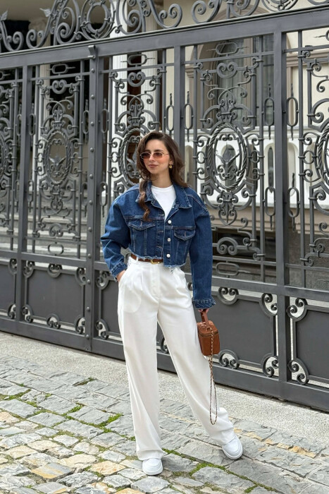 XHAKETE E SHKURTER XHINS PER FEMRA NE NGJYRE BLU - 2