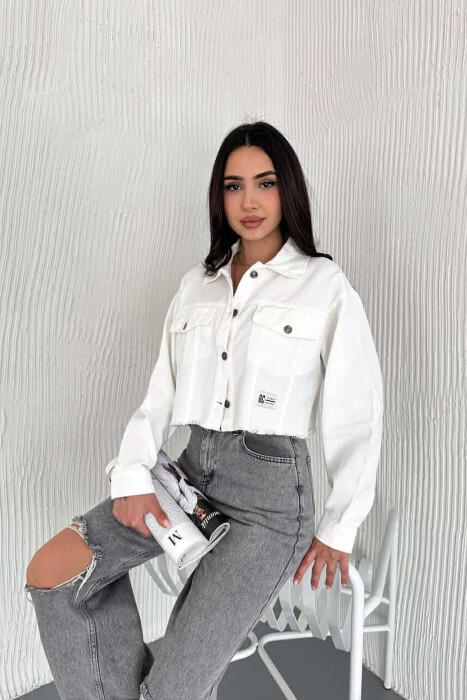 XHAKETË E SHKURTËR XHINS PËR FEMRA NË NGJYRËN E BARDHË - KLAUDIO FASHION