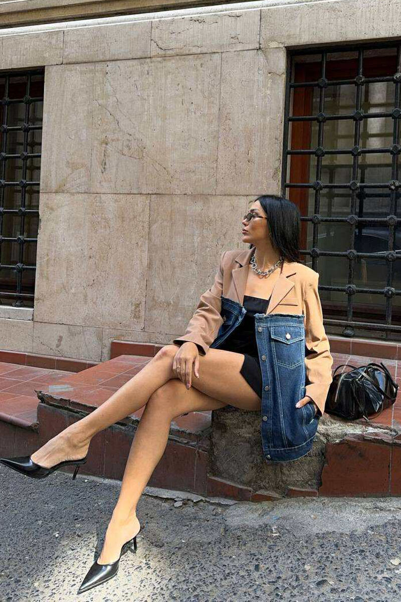 XHAKETË E THJESHTË ME DIZAJN GJYSËM XHINS PËR FEMRA NË NGJYRËN KAFE - 14