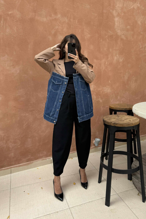 XHAKETË E THJESHTË ME DIZAJN GJYSËM XHINS PËR FEMRA NË NGJYRËN KAFE - 3