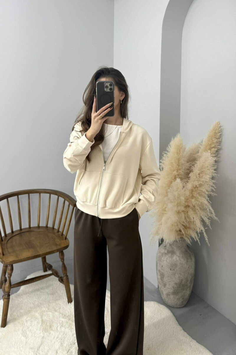 XHAKETE E THJESHTE NJE NGJYRESHE ME KAPUÇ DHE ZINXHIR PER FEMRA NE NGJYRE KREM - 3