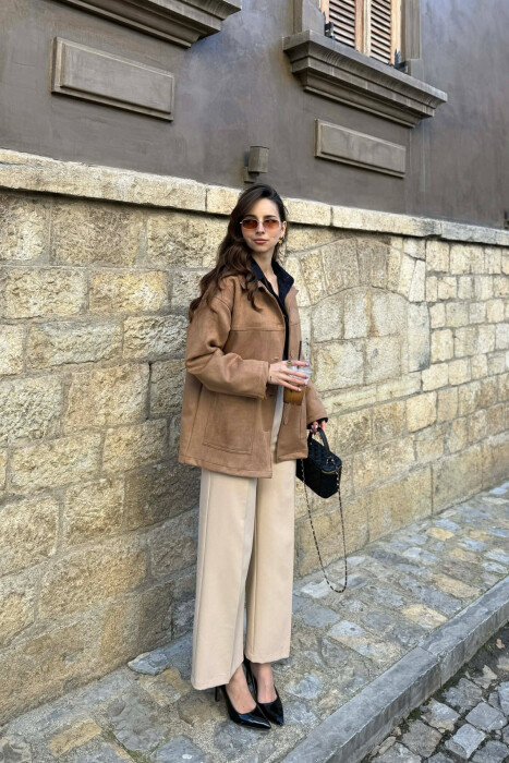 XHAKETË E THJESHTË NJË NGJYRËSHE PËR FEMRA NË NGJYRË KAFE TË ZBARDHUR - 5