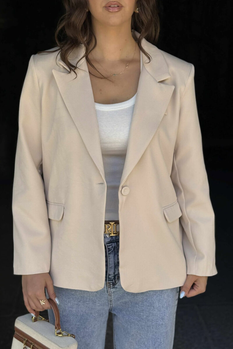 XHAKETË E THJESHTË NJËNGJYRËSHE ME NJË BUTON PËR FEMRA NË NGJYRËN KREM - 5