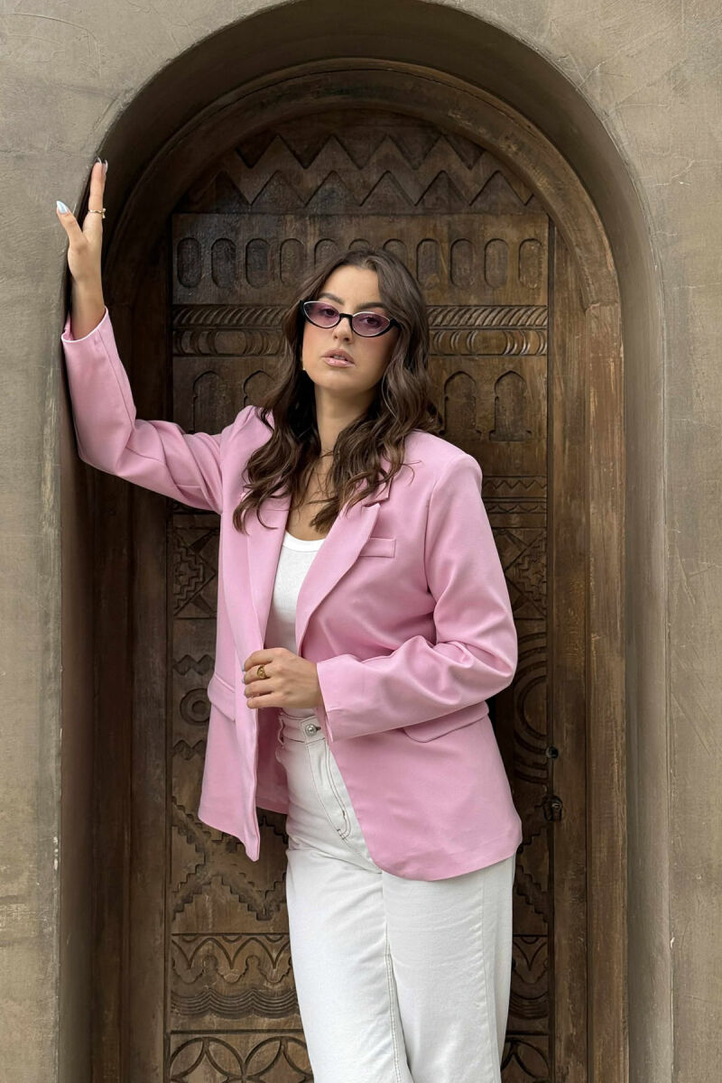 XHAKETË E THJESHTË NJËNGJYRËSHE ME NJË BUTON PËR FEMRA NË NGJYRËN ROZË - 3