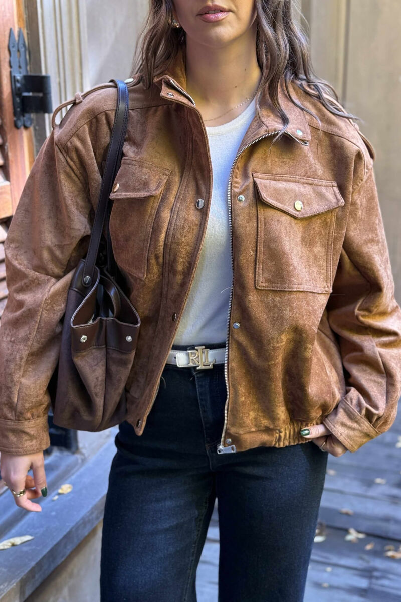 XHAKETË KAMOSH ME ZINXHIR DHE BUTONA PËR FEMRA NË NGJYRË KAFE - 1