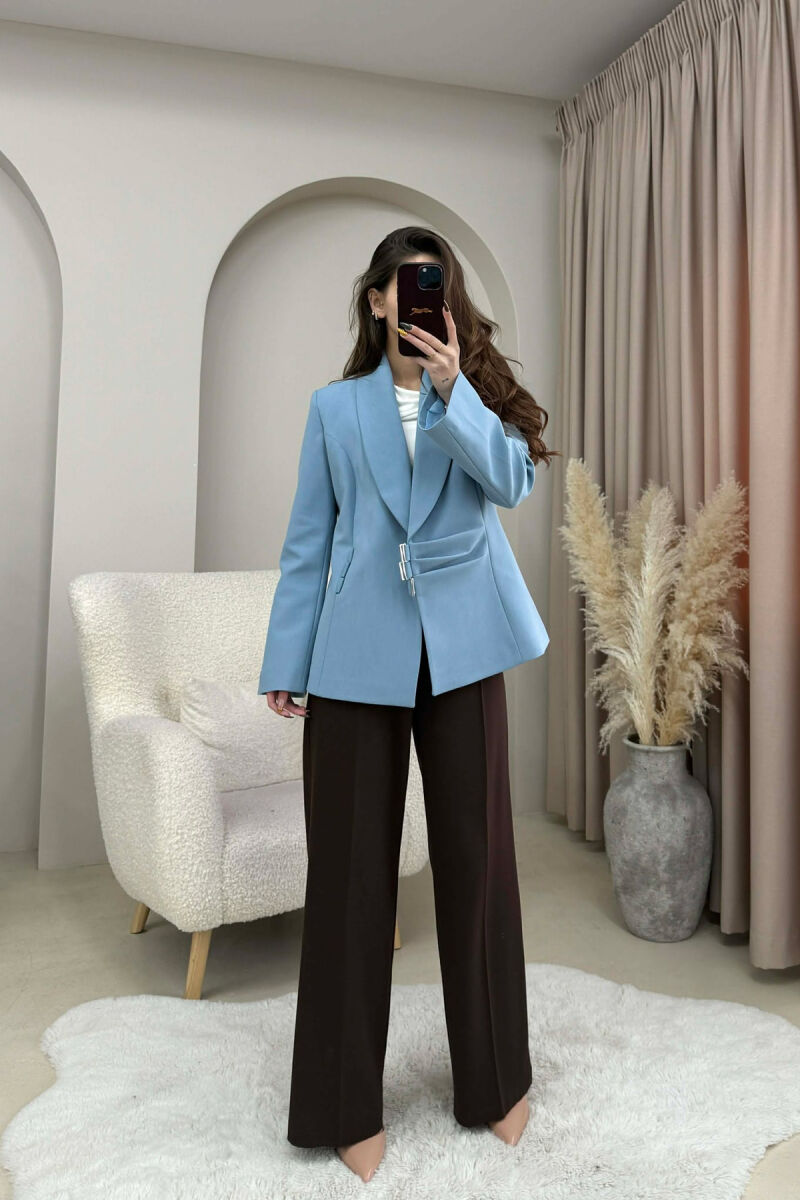 XHAKETE KLASIKE NJE NGJYRESHE ME DETAJE TE THJESHTA PER FEMRA NE NGJYRE BLU TE ZBARDHUR - 6