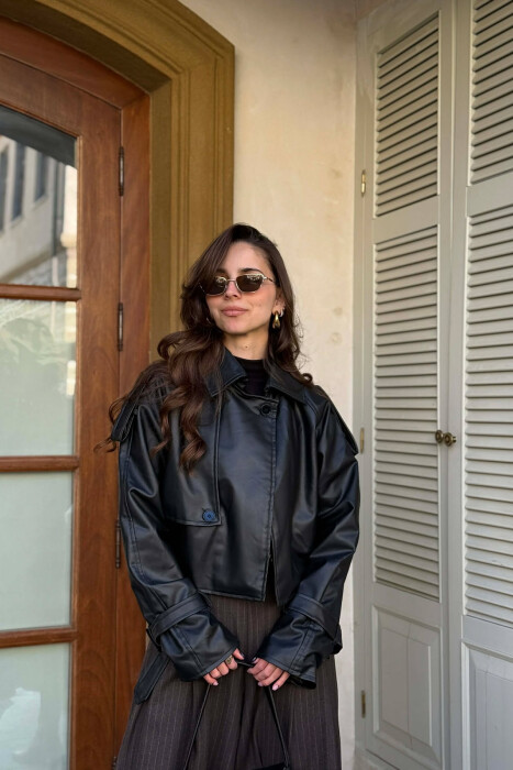 XHAKETË LËKURË CROP PËR FEMRA NË NGJYRËN E ZEZË - KLAUDIO FASHION