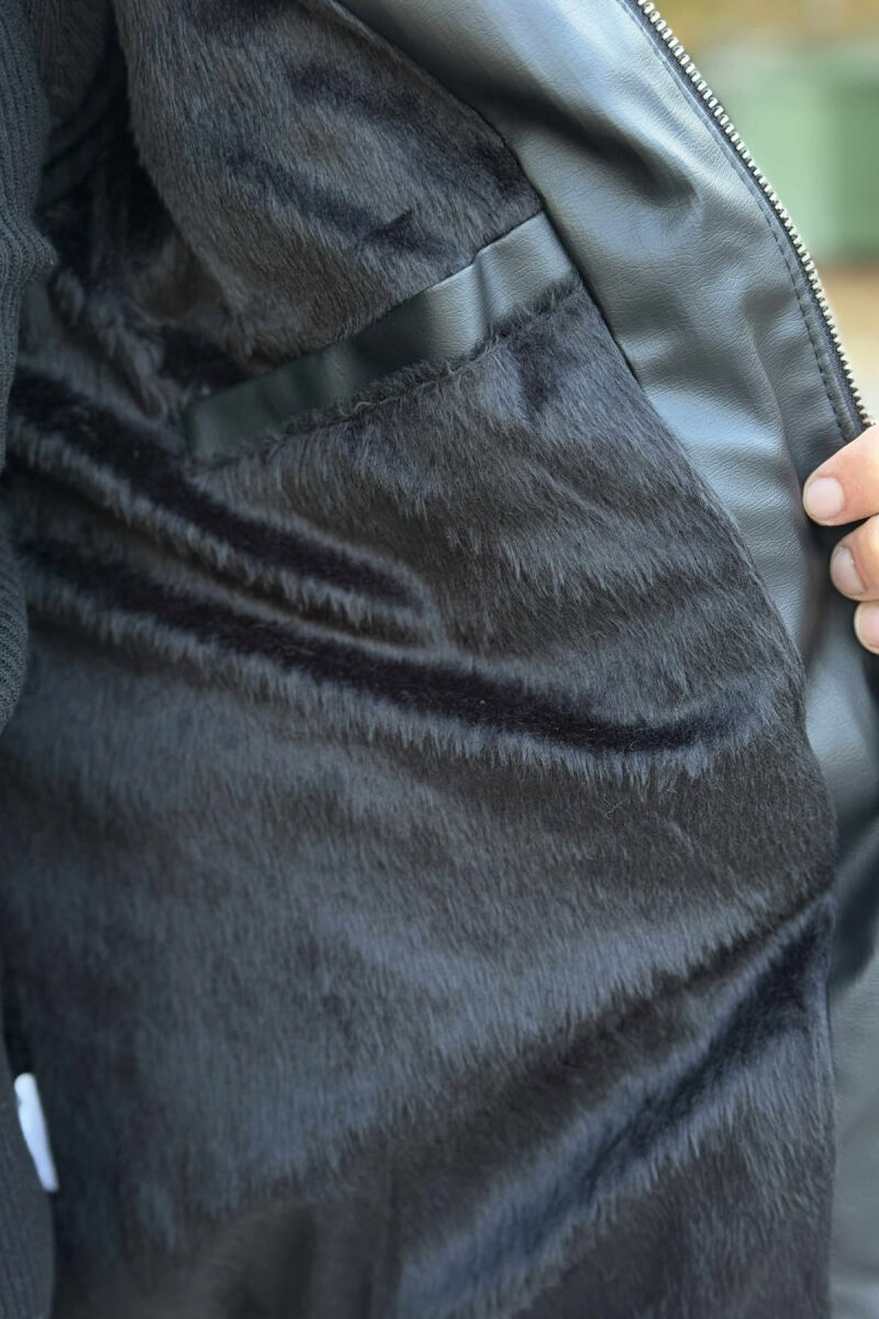 XHAKETË LËKURE ME ZINXHIR PËR MESHKUJ NË NGJYRË TË ZEZË - 3