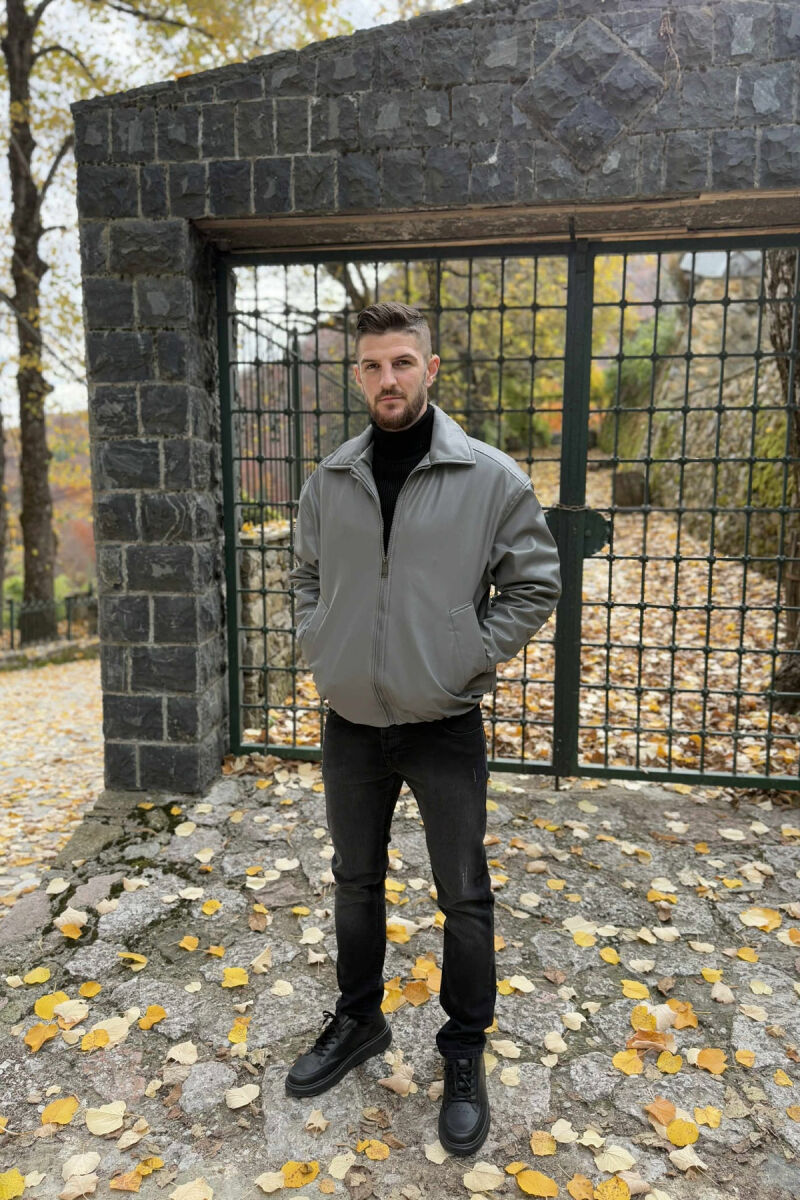 XHAKETË LËKURE NJË NGJYRËSHE ME ZINXHIR PËR MESHKUJ NË NGJYRË GRI - 5