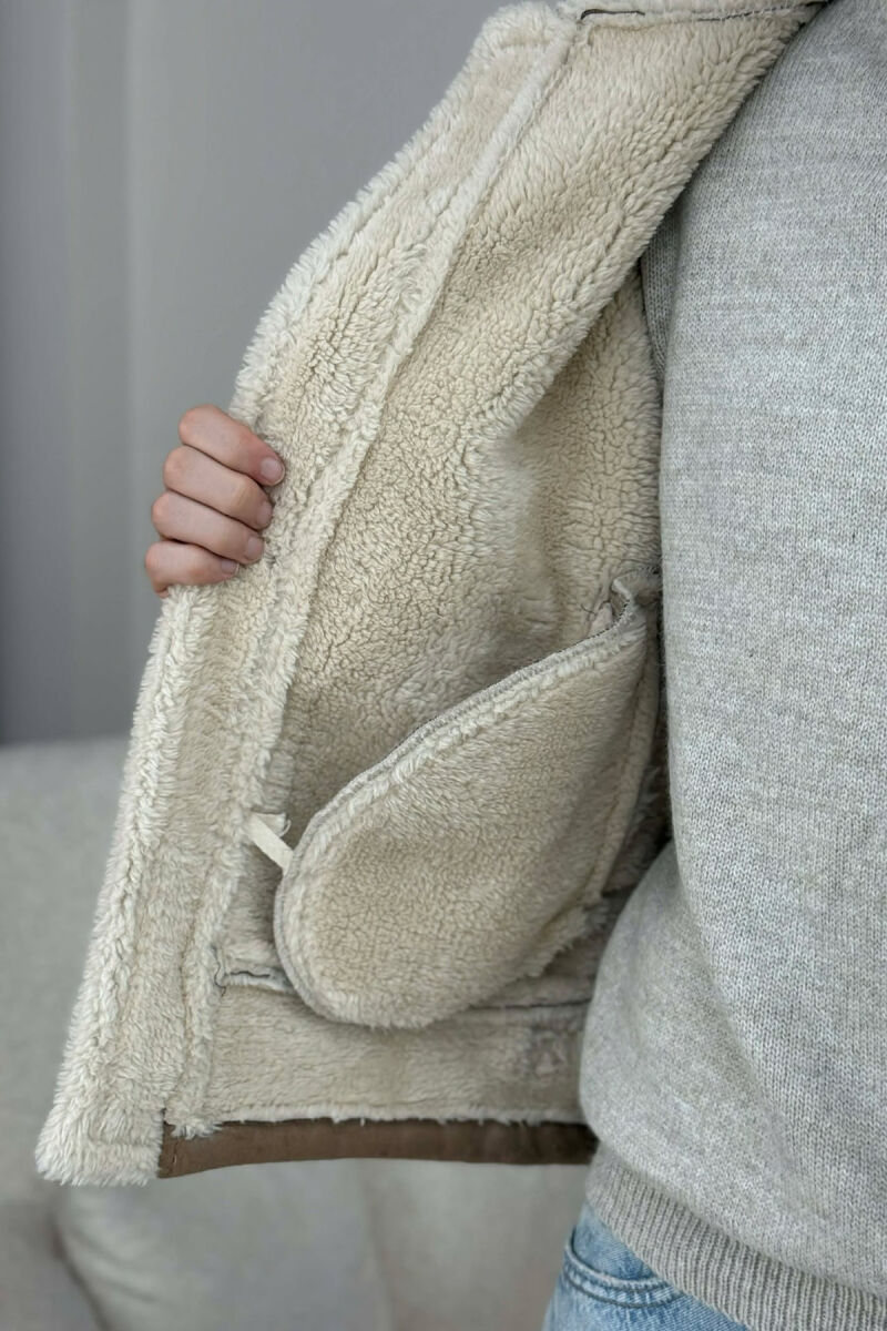 XHAKETE ME PUSH NE PJESEN BRENDA DHE TEK QAFA PER MESHKUJ NE NGJYRE BEZHE - 3