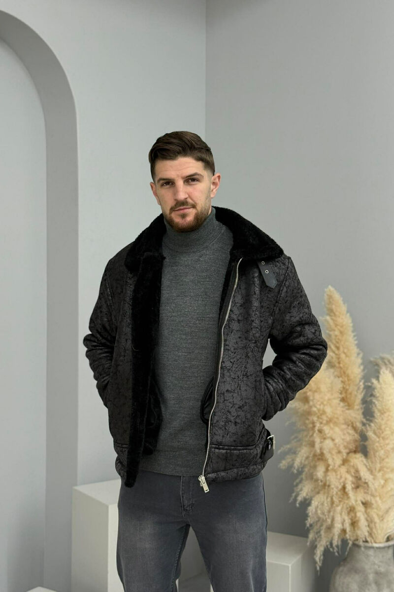 XHAKETE ME PUSH NE PJESEN BRENDA DHE TEK QAFA PER MESHKUJ NE NGJYRE TE ZEZE - 6