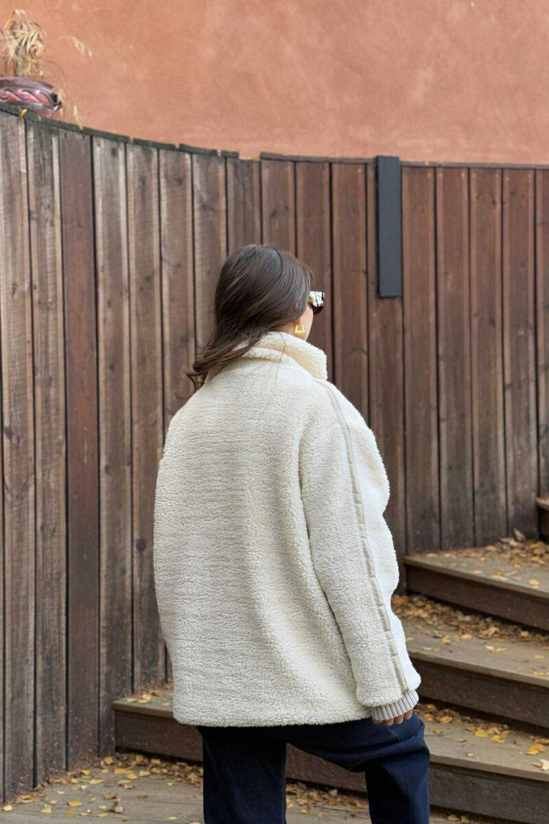 XHAKETË ME PUSH PËR FEMRA NË NGJYRË KREM - 4