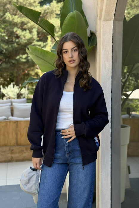 XHAKETË ME PUSH PËR FEMRA NË NGJYRËN BLU E ERRËT - 2