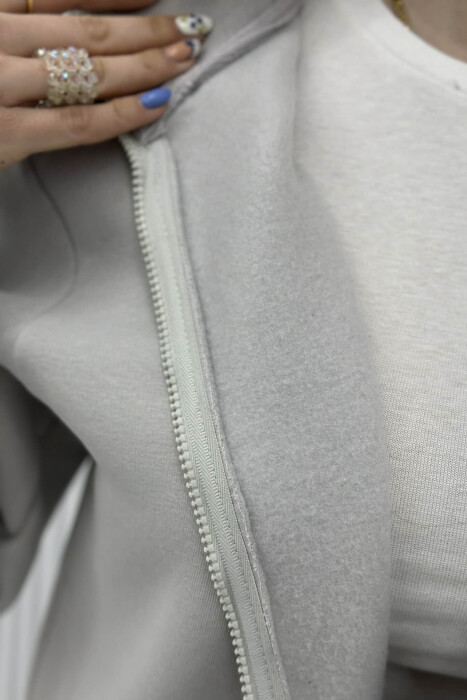 XHAKETË ME PUSH PËR FEMRA NË NGJYRËN GRI E ZBARDHUR - 2