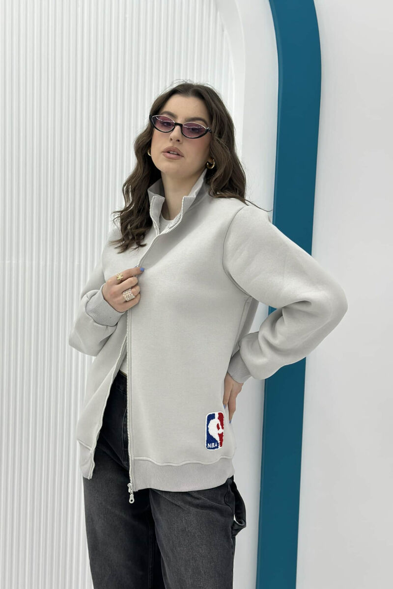 XHAKETË ME PUSH PËR FEMRA NË NGJYRËN GRI E ZBARDHUR - 4