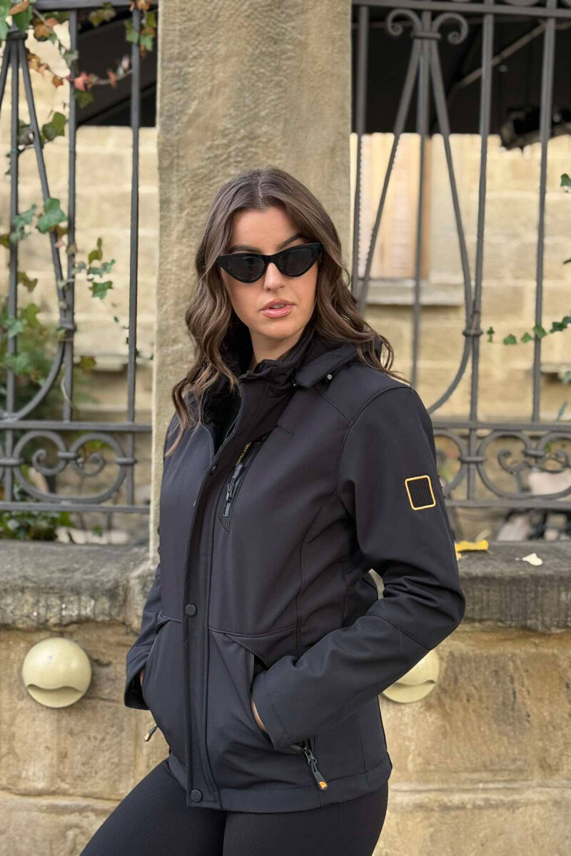 XHAKETË ME PUSH PËR FEMRA NË NGJYRËN E ZEZË - 14