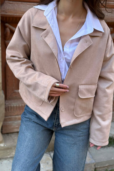 XHAKETË NJË NGJYRËSHE ME XHEPA PËR FEMRA NË NGJYRË BEZHË - 4