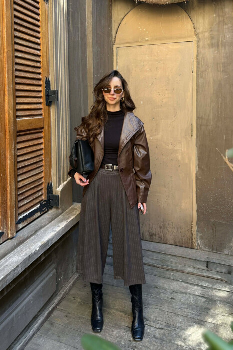 XHAKETË NJË NGJYRËSHE LËKURE ME BEL ELASTIK PËR FEMRA NË NGJYRË KAFE - 7