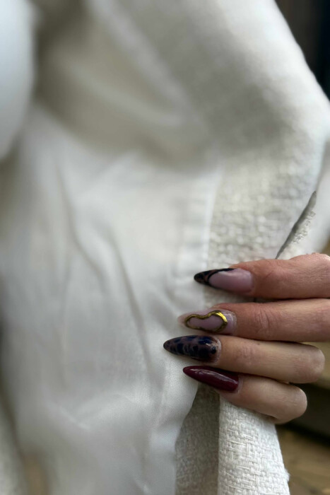 XHAKETE NJE NGJYRESHE ME BUTONA GOLD PER FEMRA NE NGJYRE KREM - 4