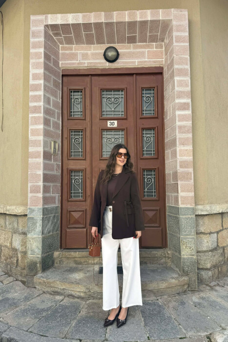 XHAKETE NJE NGJYRESHE ME BUTONA PER FEMRA NE NGJYRE KAFE - 2