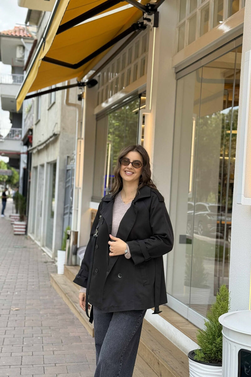 XHAKETË NJË NGJYRËSHE ME DETAJIN E RRIPIT PËR FEMRA NË NGJYRËN E ZEZË - 6