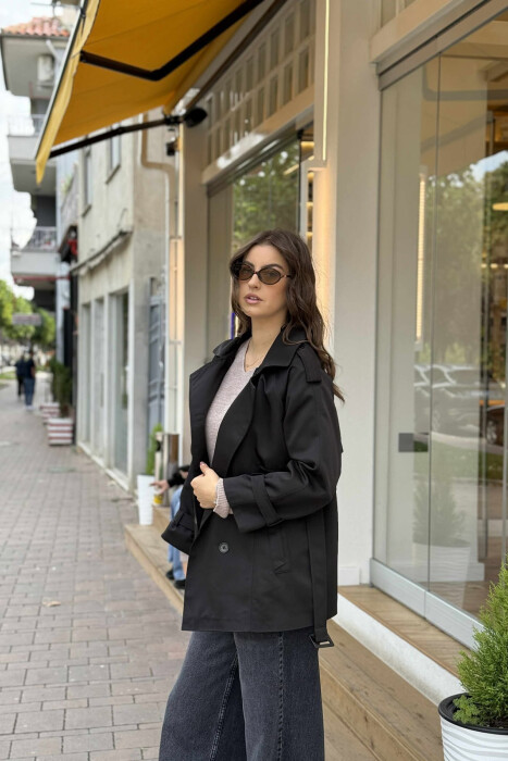 XHAKETË NJË NGJYRËSHE ME DETAJIN E RRIPIT PËR FEMRA NË NGJYRËN E ZEZË - 4