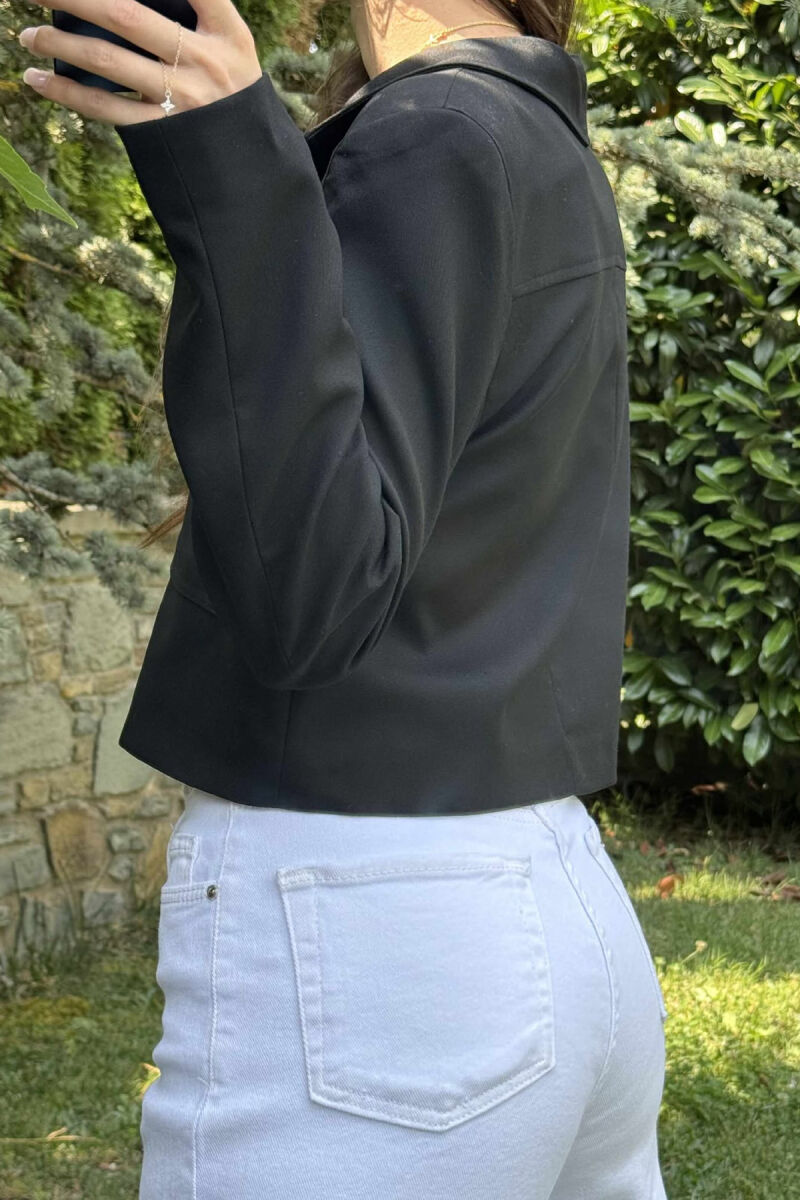 XHAKETË NJË NGJYRËSHE ME KOPSA PËR FEMRA NË NGJYRËN E ZEZË - 4