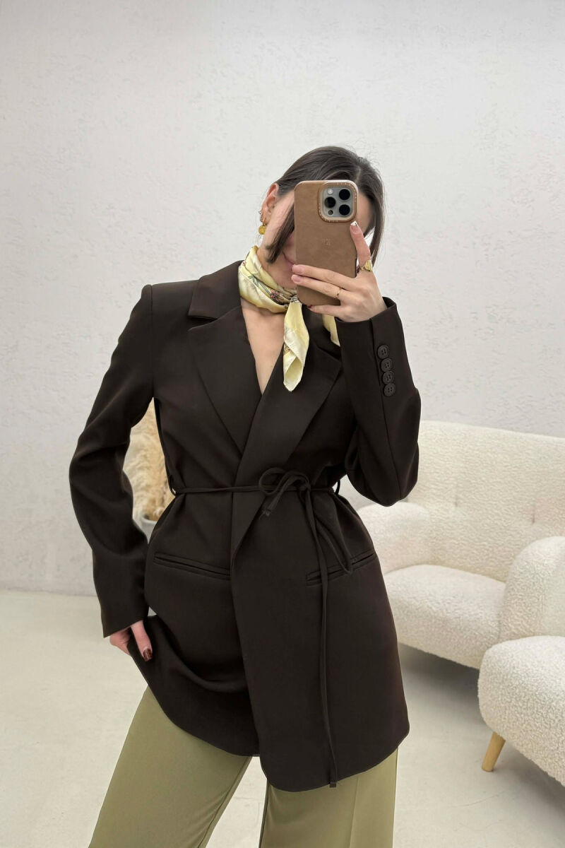 XHAKETË NJË NGJYRËSHE ME DETAJIN E LIDHSES PËR FEMRA NË NGJYRE KAFE - 3